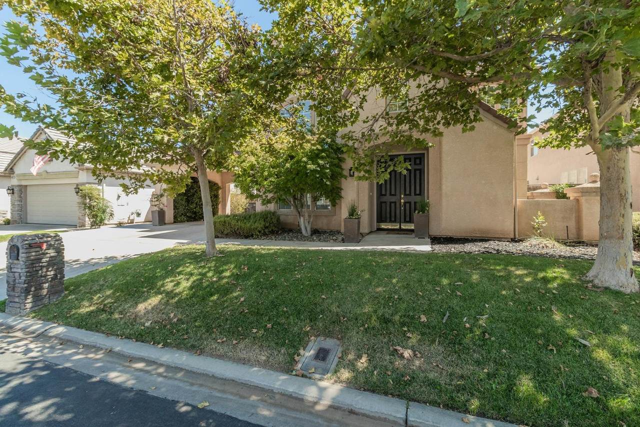 10461 Fieldstone Avenue - Photo 1