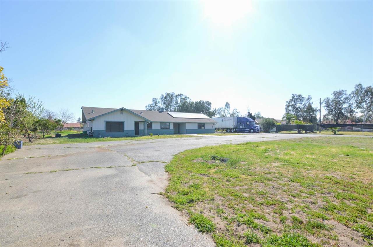 2184 Cornelia Avenue - Photo 1