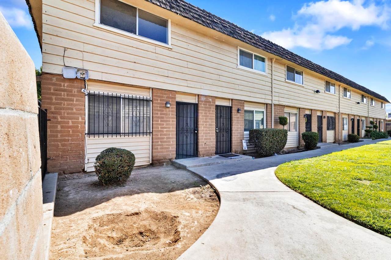 4136 Thesta Avenue - Photo 1