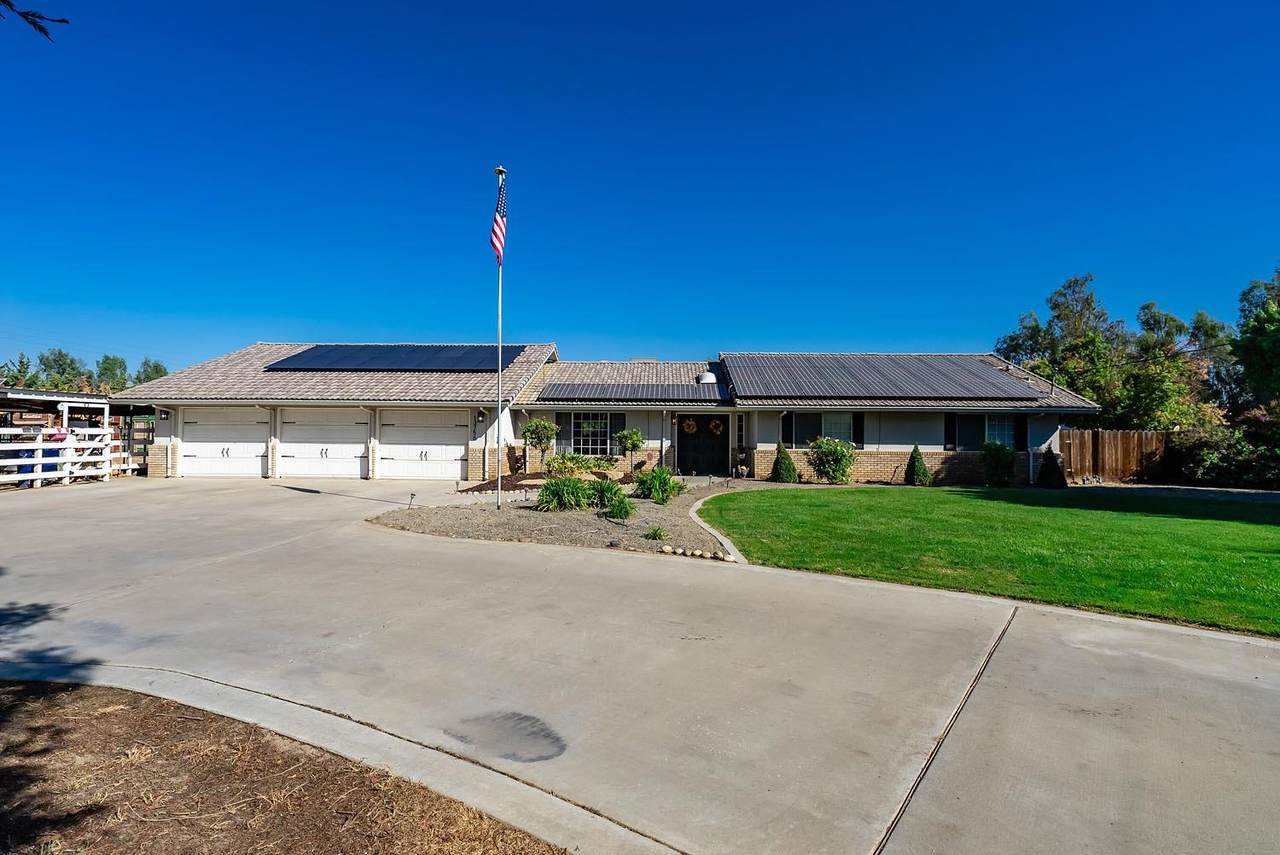 13756 Grangeville Boulevard - Photo 1