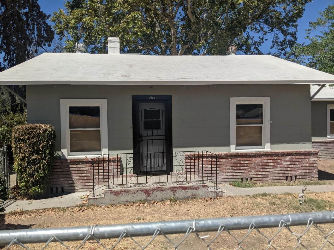 204 Maple Avenue - Photo 1
