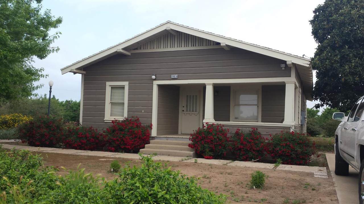 19076 Central Avenue - Photo 1