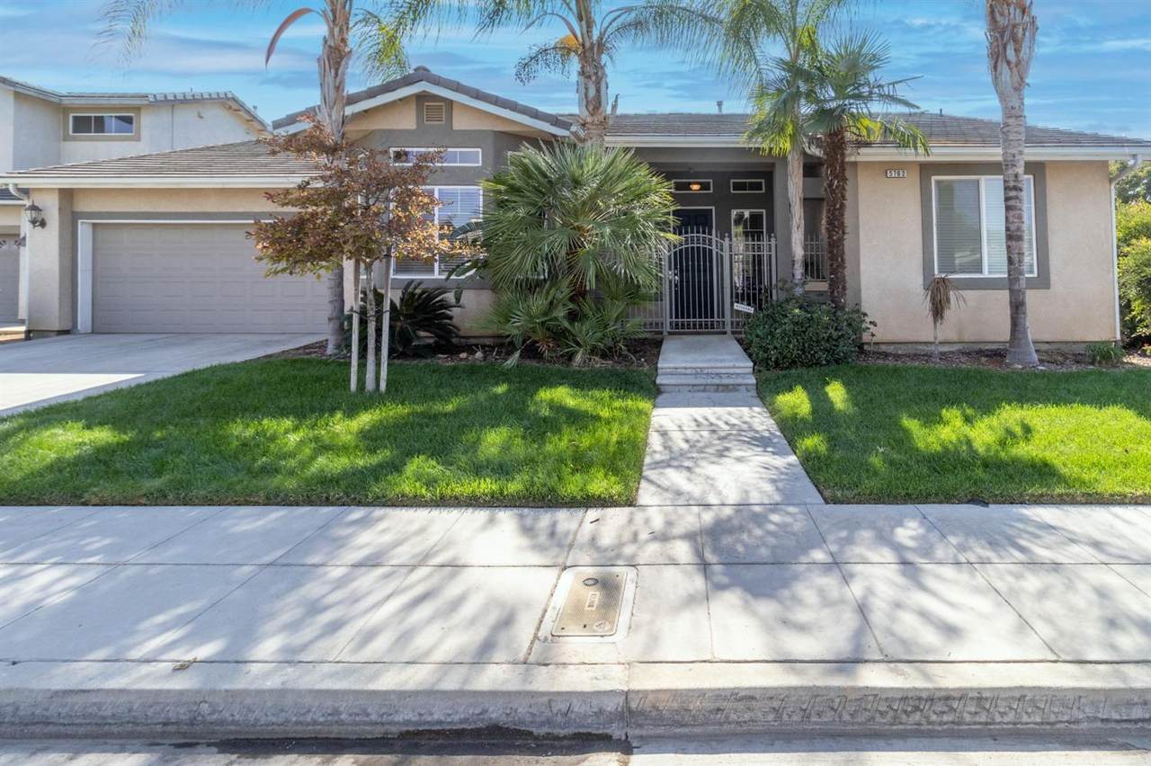 5762 Kaviland Avenue - Photo 1