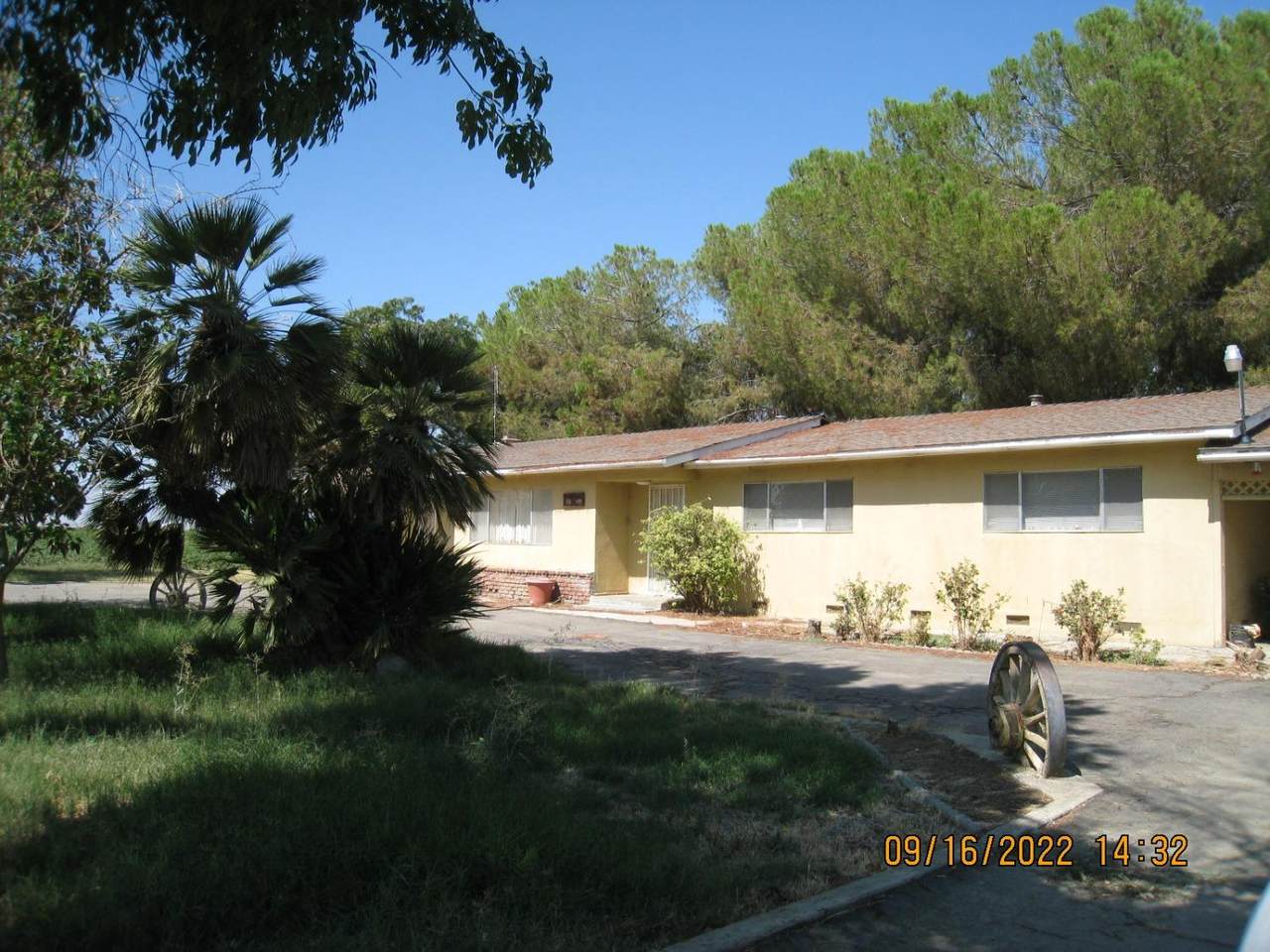18480 Almond Drive - Photo 1