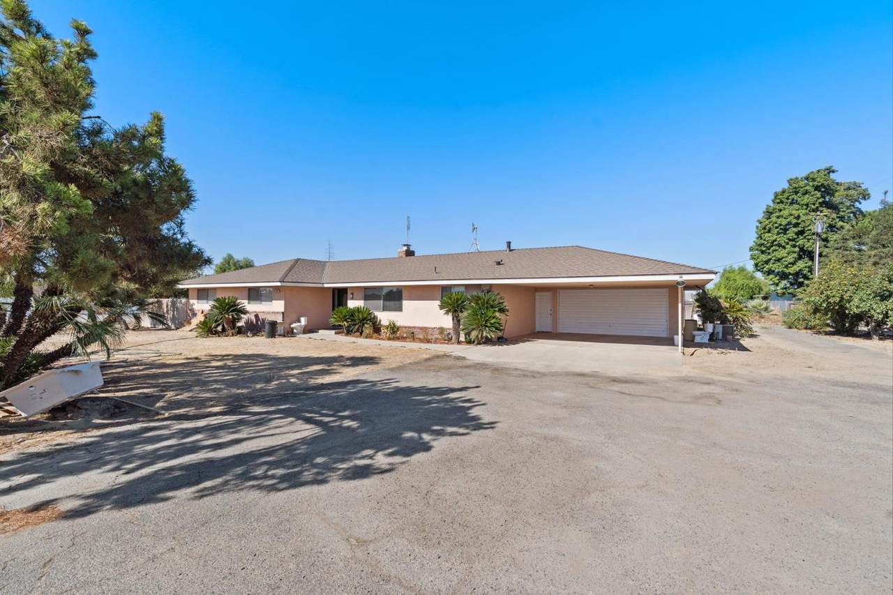 5477 Jensen Avenue - Photo 1