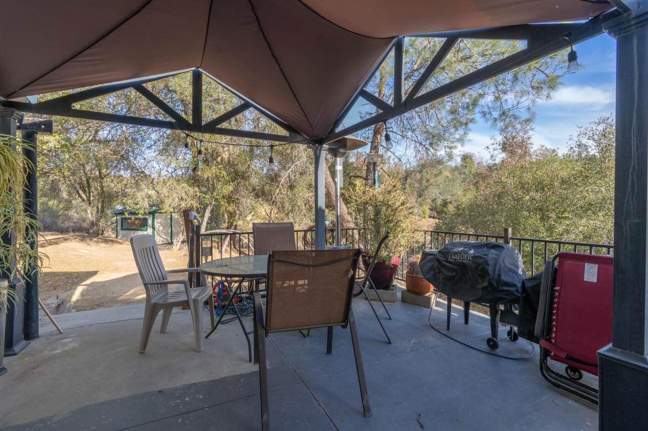32467 Road 416 - Photo 1