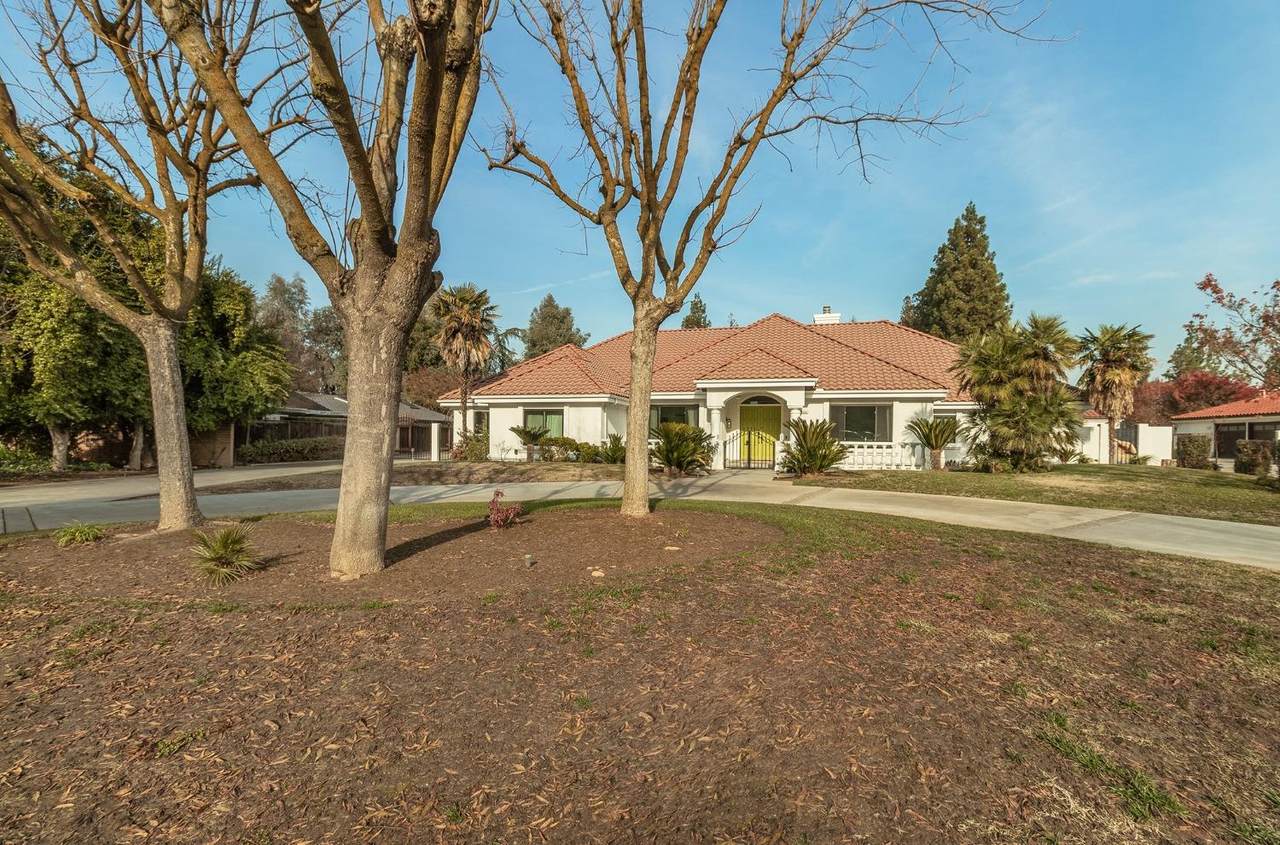 2342 Warner Avenue - Photo 1