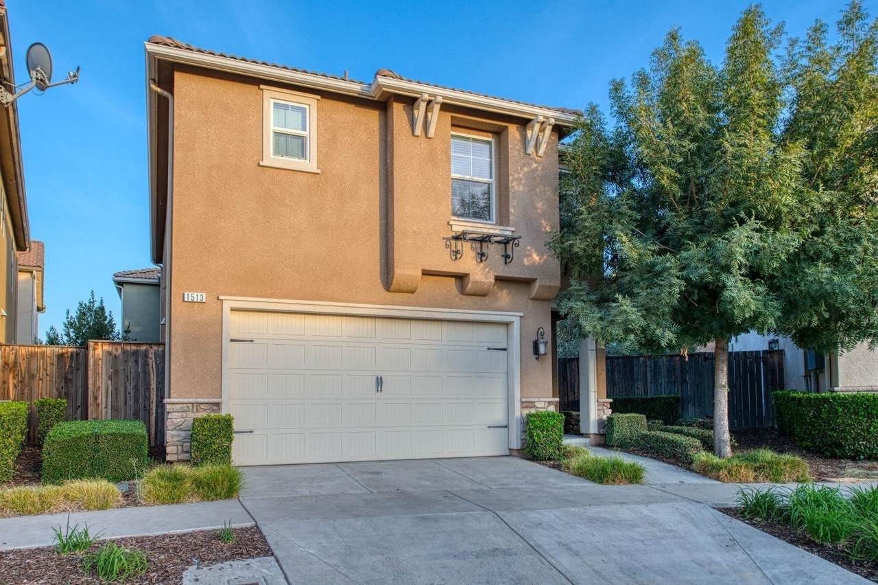 1513 Sanders Avenue - Photo 1