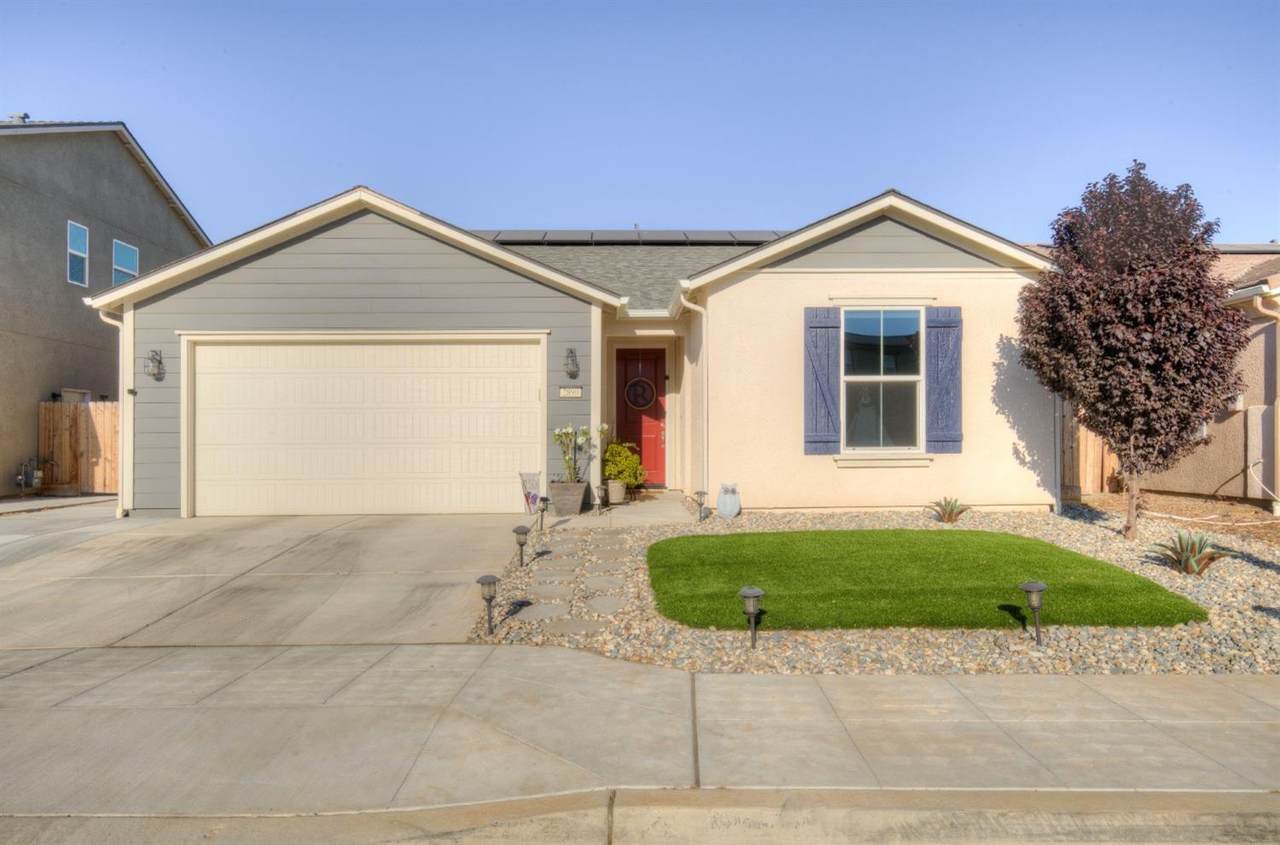 2890 Leanna Avenue - Photo 1