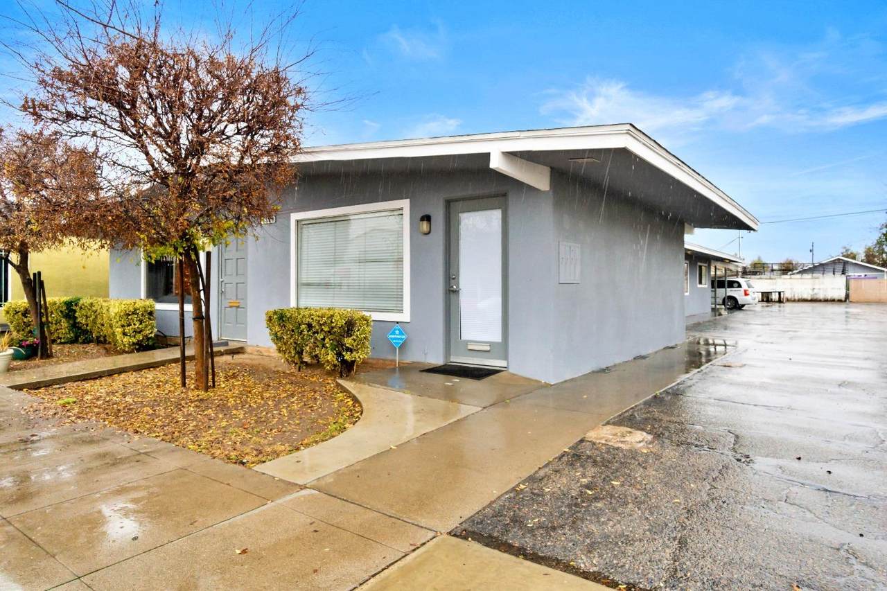 1330 G Street - Photo 1