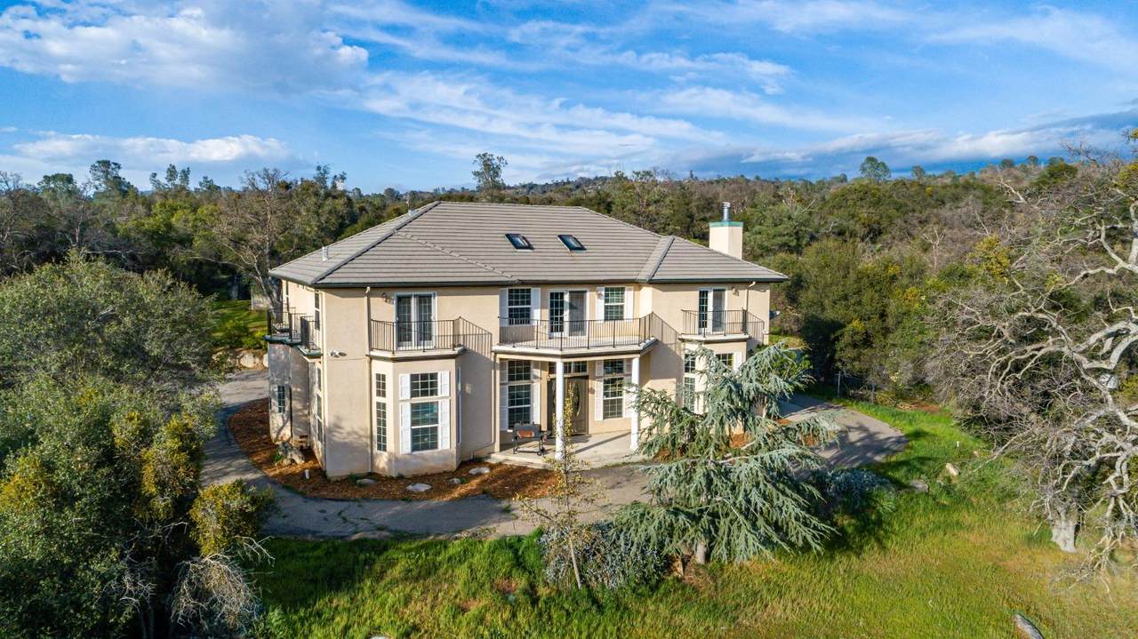 46103 Safari World Drive - Photo 1