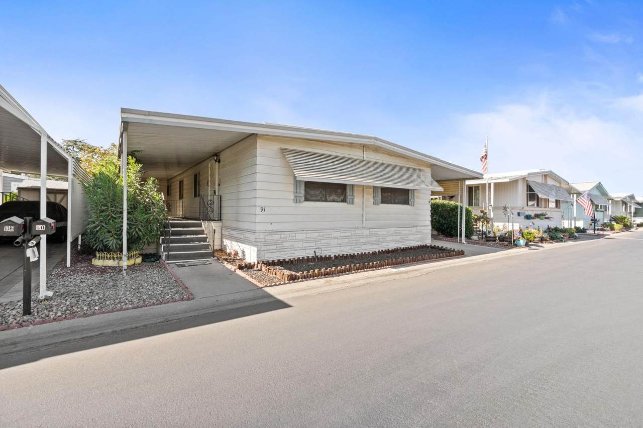 1001 Sylmar Avenue - Photo 1