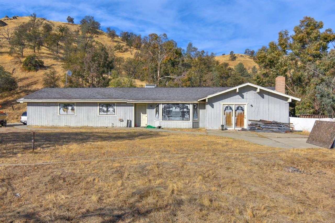 20499 Auberry Road - Photo 1