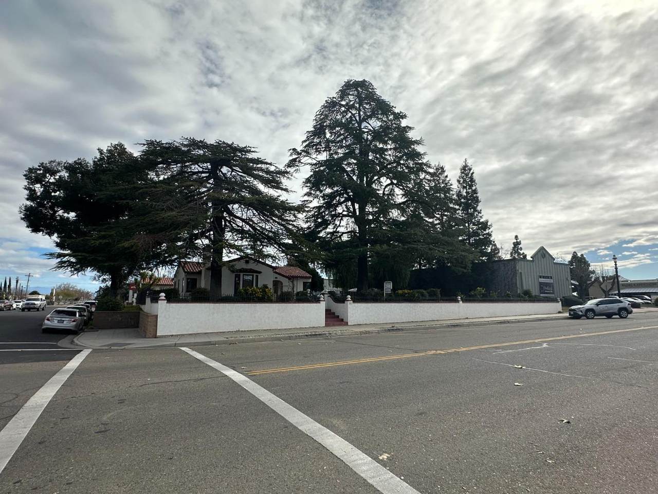 701 Pollasky - Photo 1