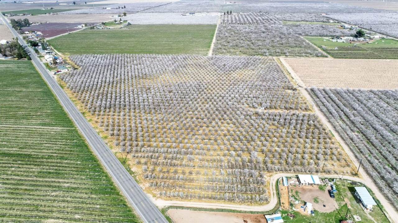 10690 Henderson Road - Photo 1