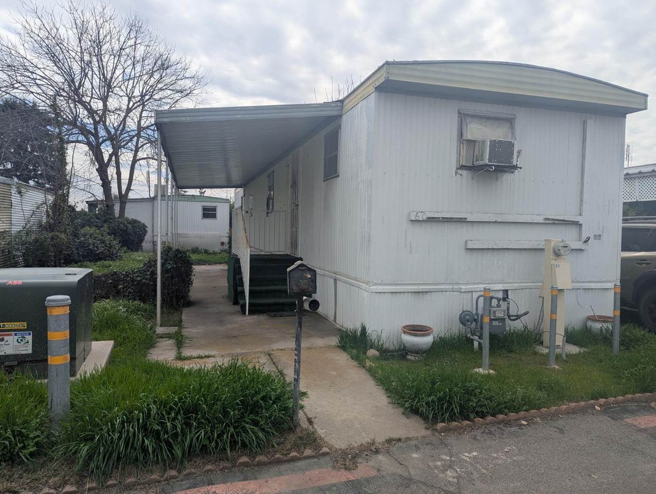 1272 Villa Avenue - Photo 1