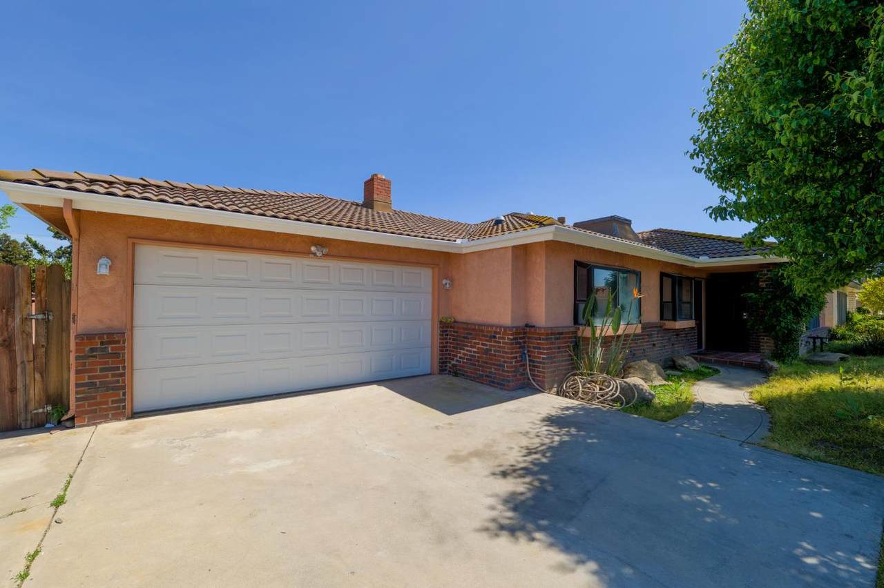 7684 6Th Street - Photo 1