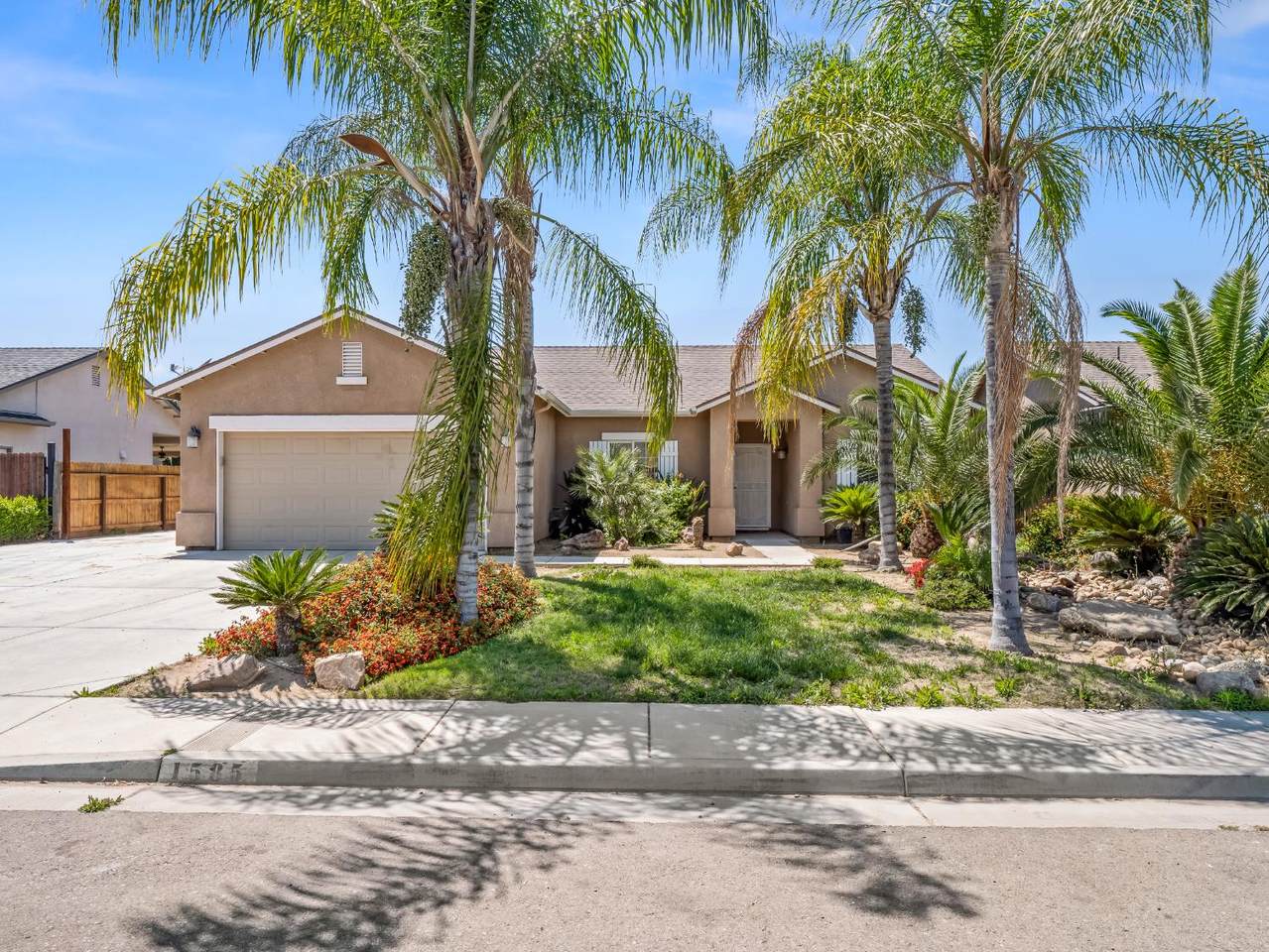 1585 Dallas Street - Photo 1