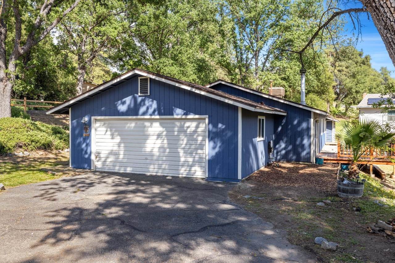 48220 White Oak Drive - Photo 1