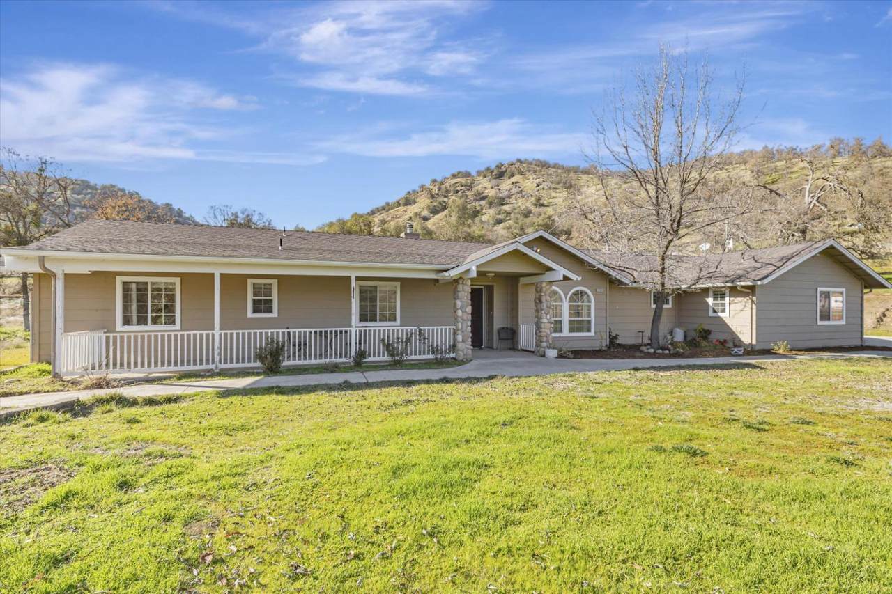 37985 Waxberry Lane - Photo 1