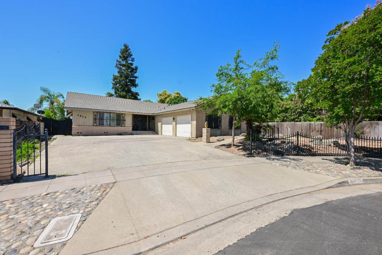 1911 Simpson Avenue - Photo 1