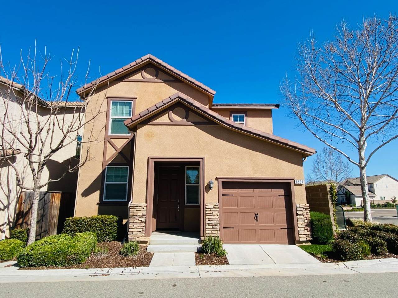 1507 Strada Way - Photo 1
