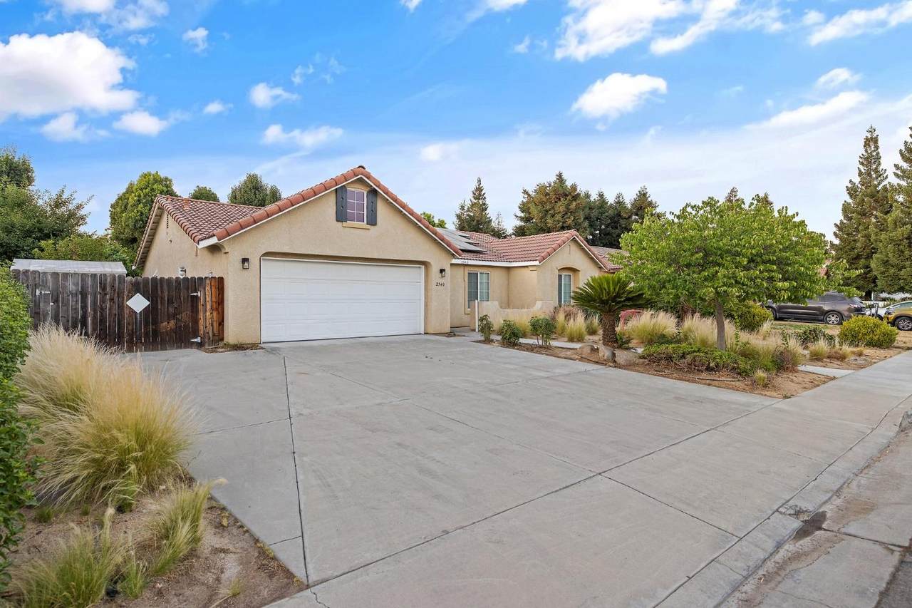 2540 Seeger Avenue - Photo 1
