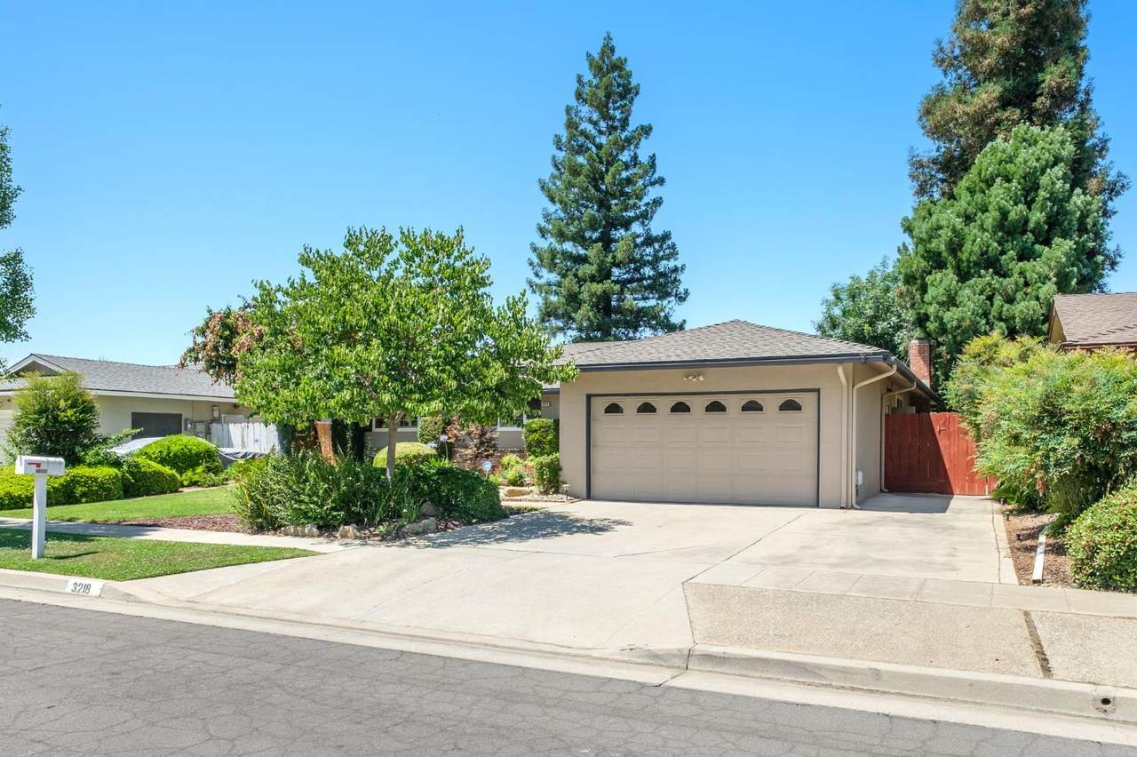 https://bt-photos.global.ssl.fastly.net/fresno/1280_boomver_1_632446-2.jpg