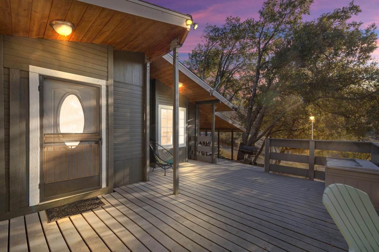 36696 Peterson Road - Photo 1