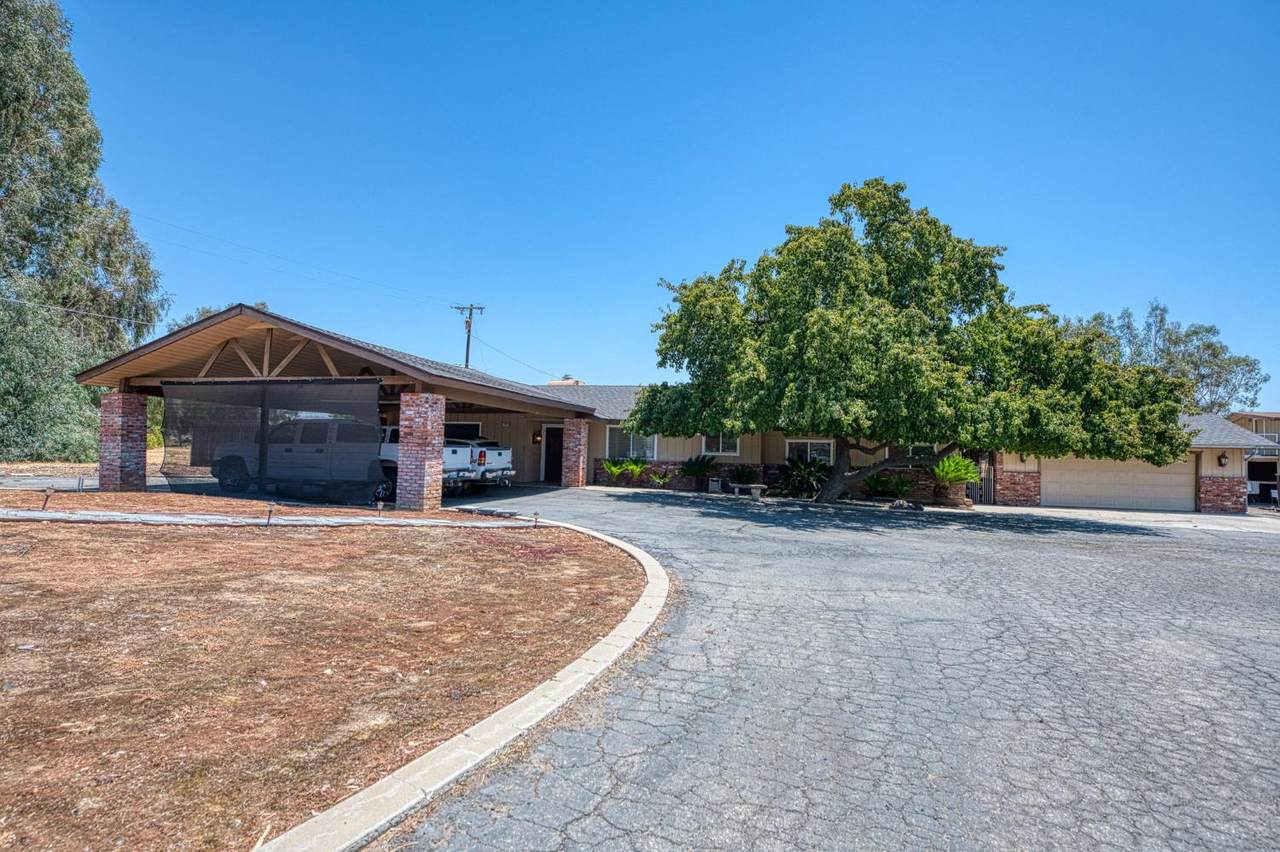 5400 Amber Avenue - Photo 1