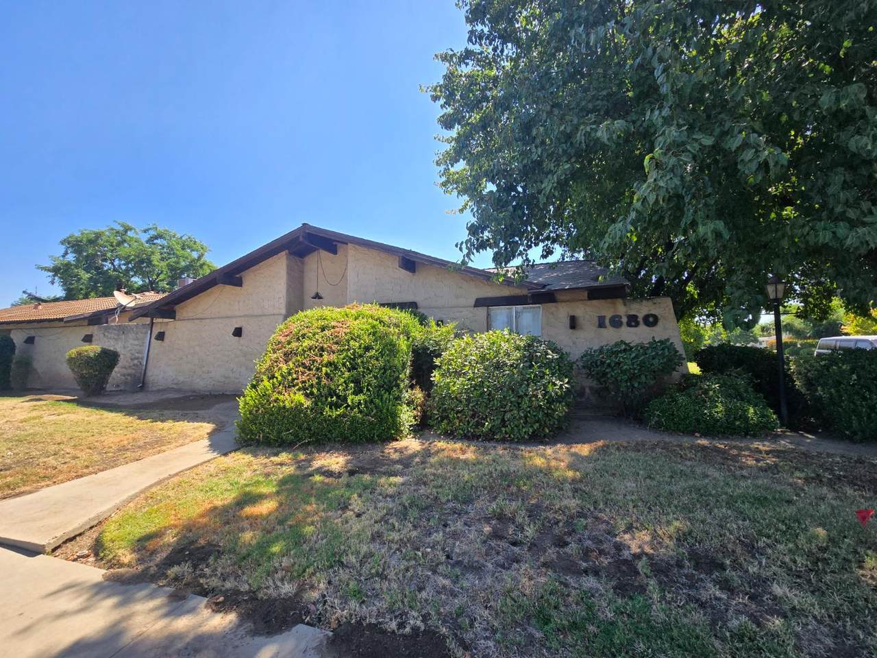 1680 Reed Avenue - Photo 1