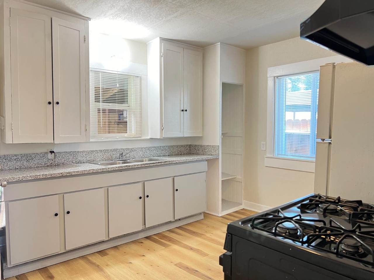 2405 White Avenue - Photo 1