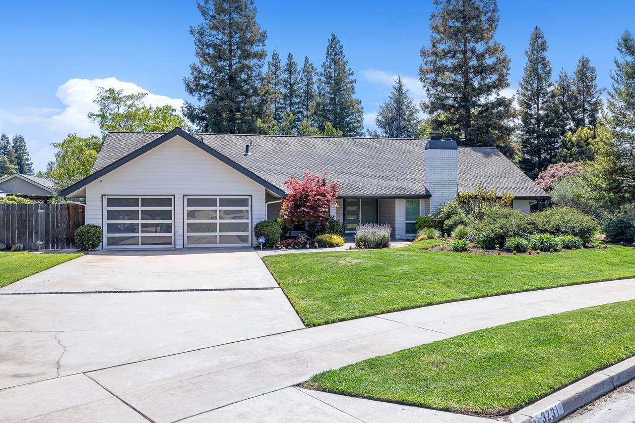 3231 Chennault Avenue - Photo 1