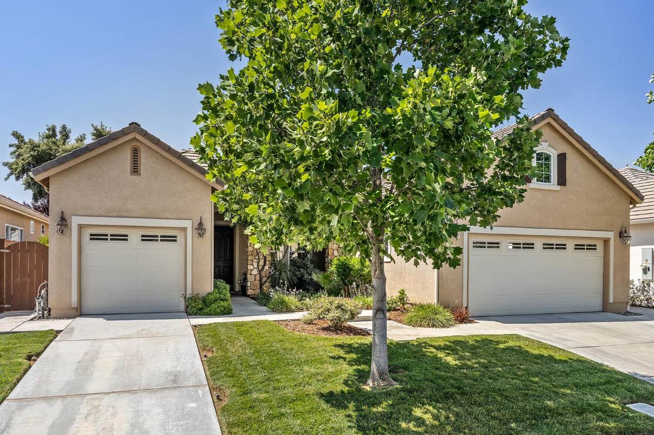 10911 Swift Avenue - Photo 1