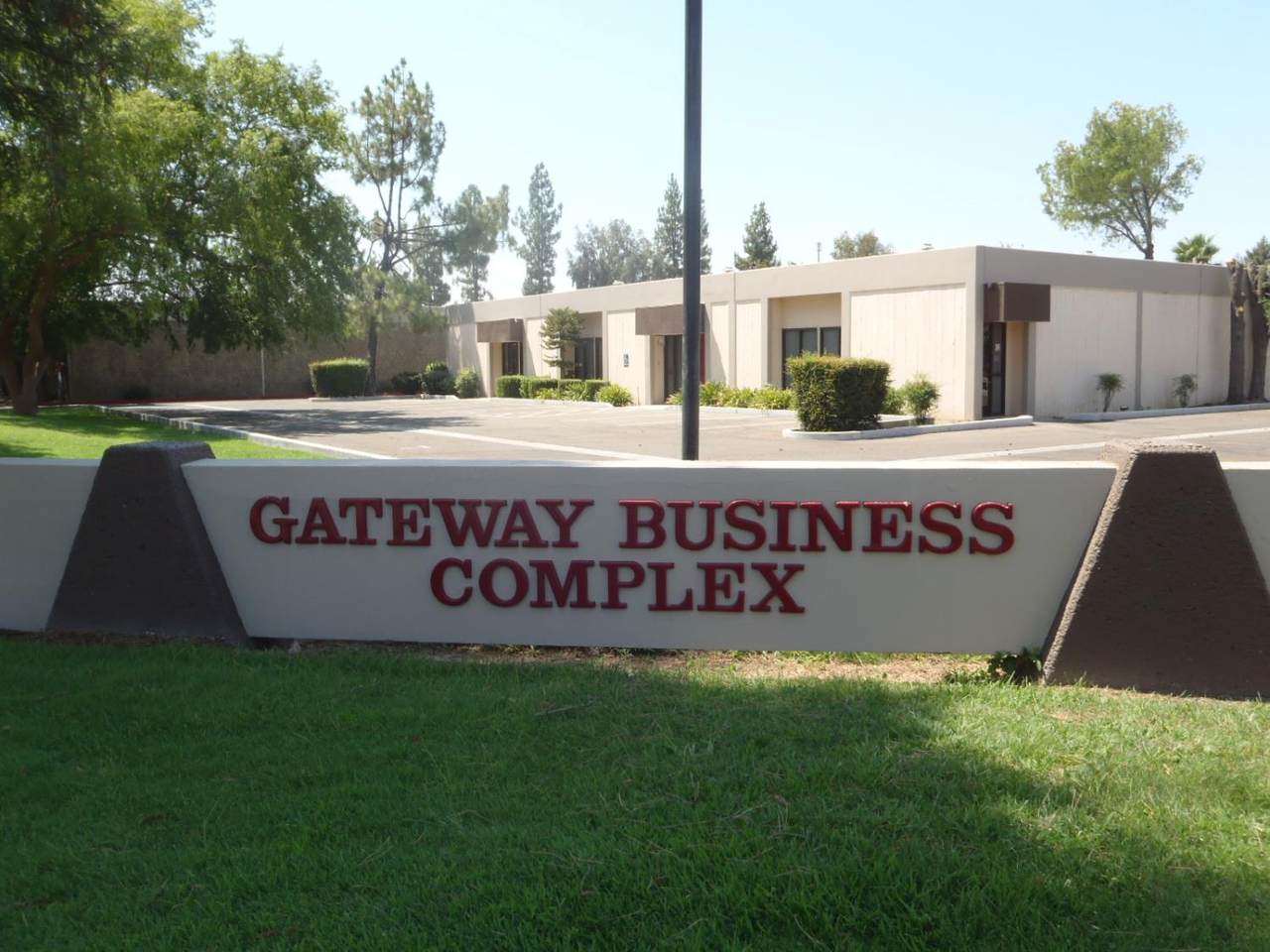 4980 University Avenue - Photo 1