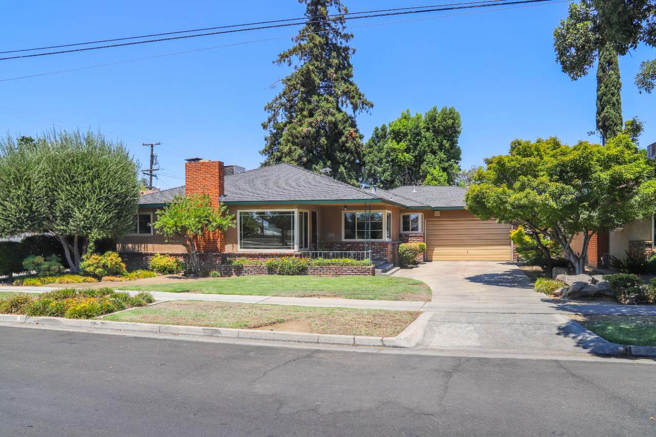 2811 Shields Avenue - Photo 1