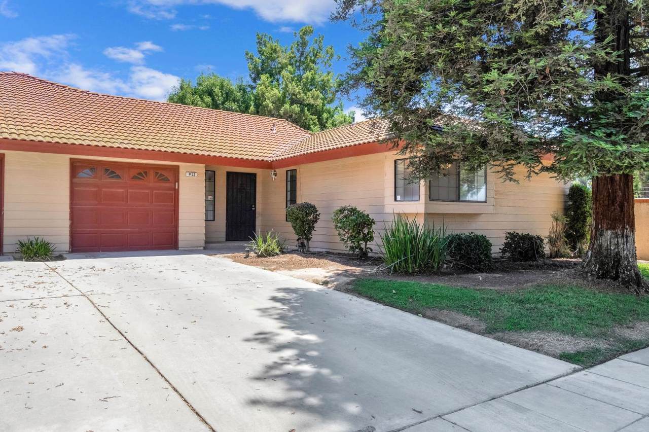 913 Barnett Way - Photo 1