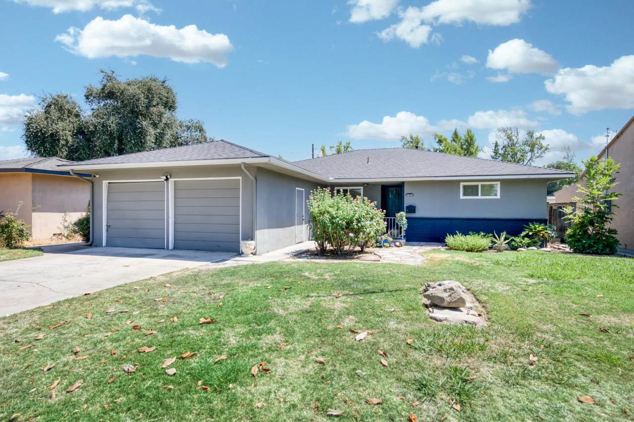2348 Brown Avenue - Photo 1