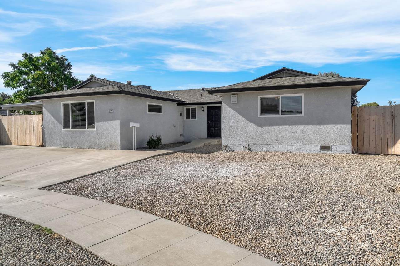 1657 Paul Avenue - Photo 1