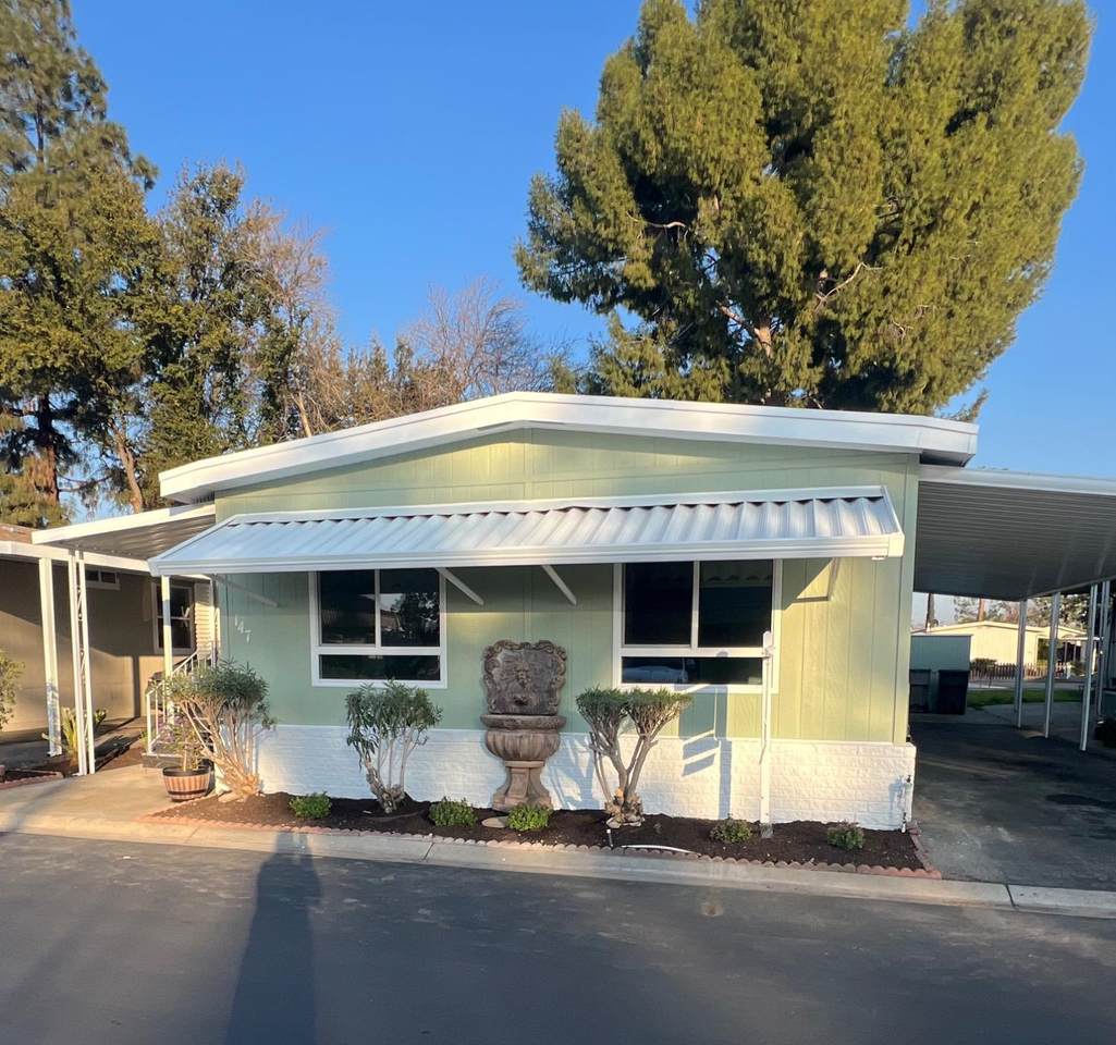 2706 Ashlan Avenue - Photo 1