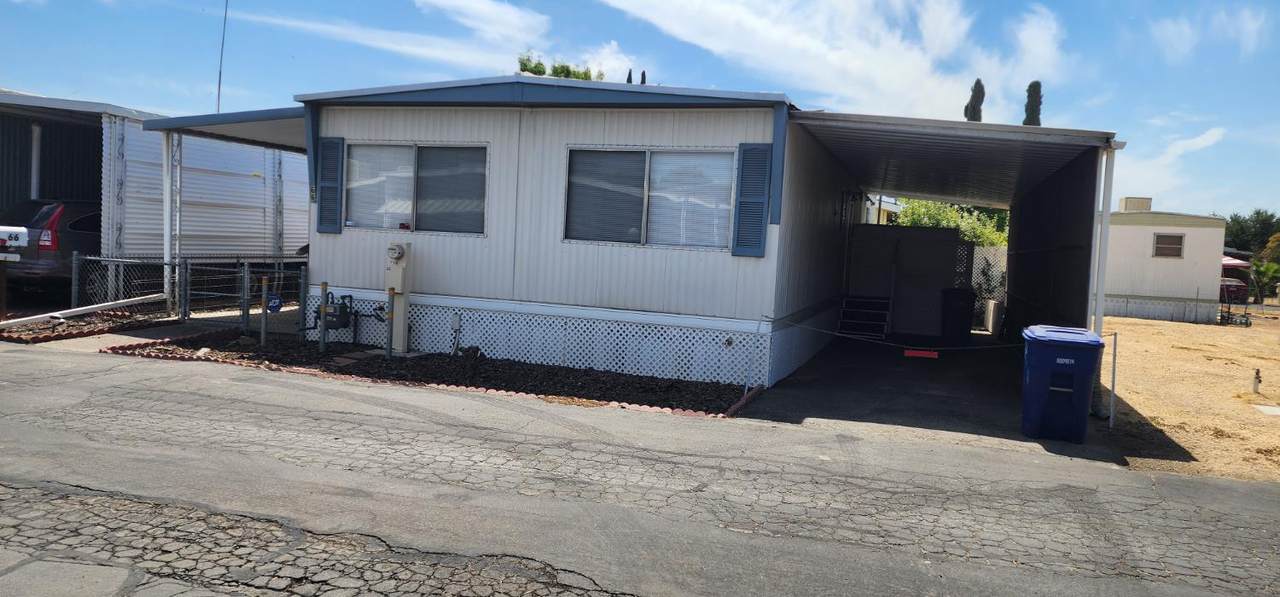 1272 Villa Avenue - Photo 1