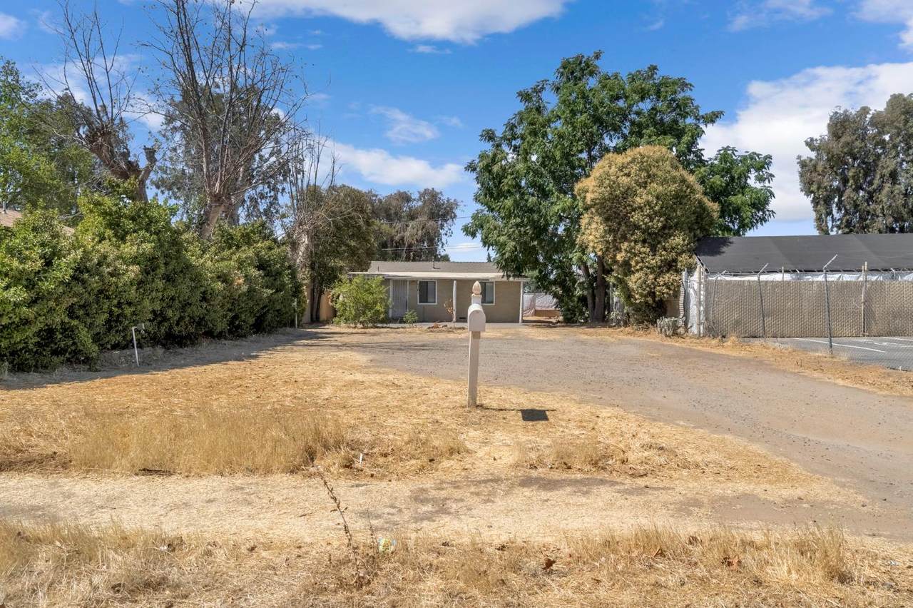 710 G Street - Photo 1
