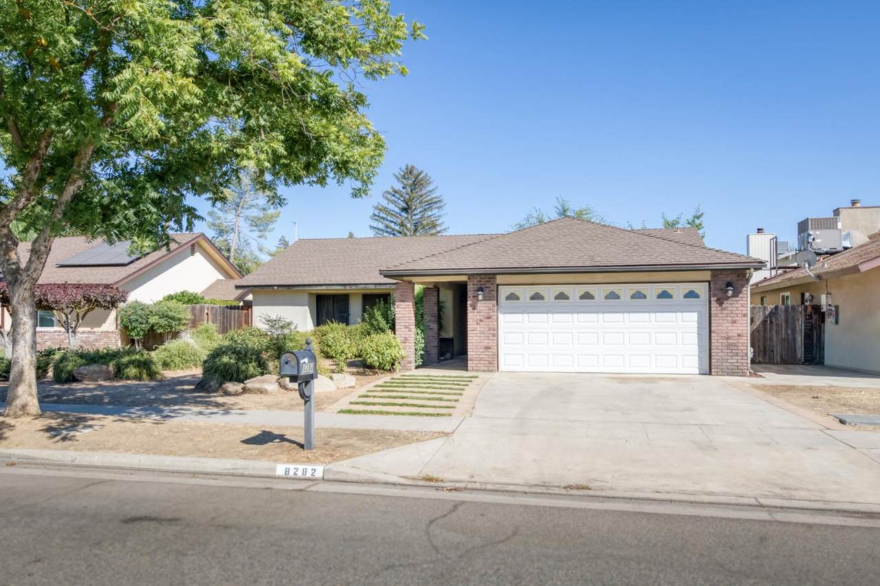 8282 College Avenue - Photo 1