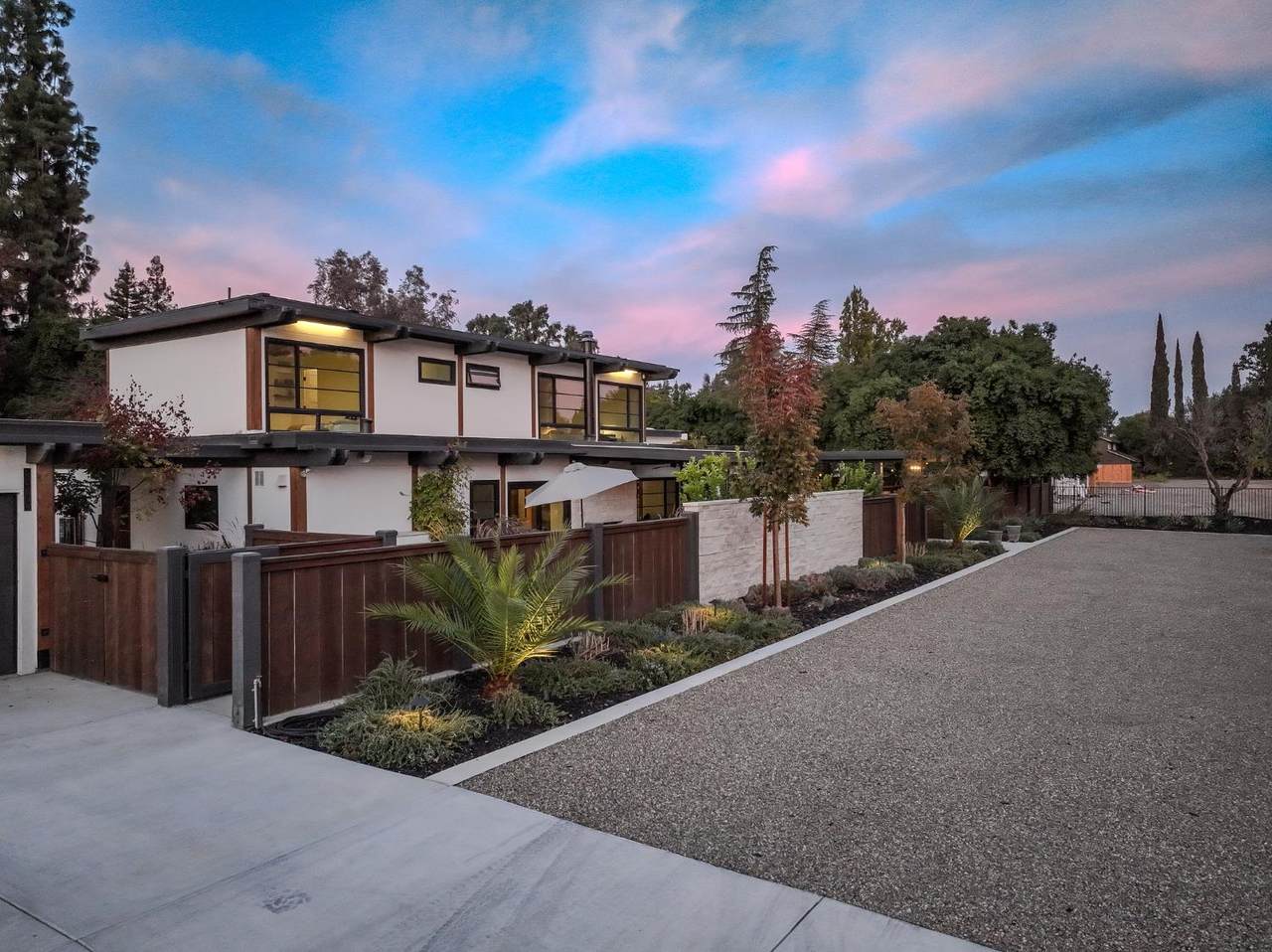 2284 Palo Alto Avenue - Photo 1