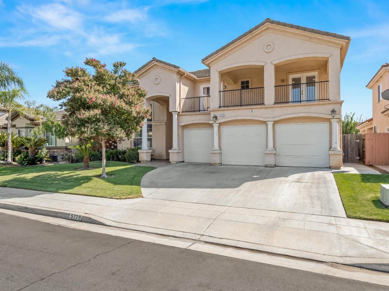 https://bt-photos.global.ssl.fastly.net/fresno/1280_boomver_1_636023-2.jpg