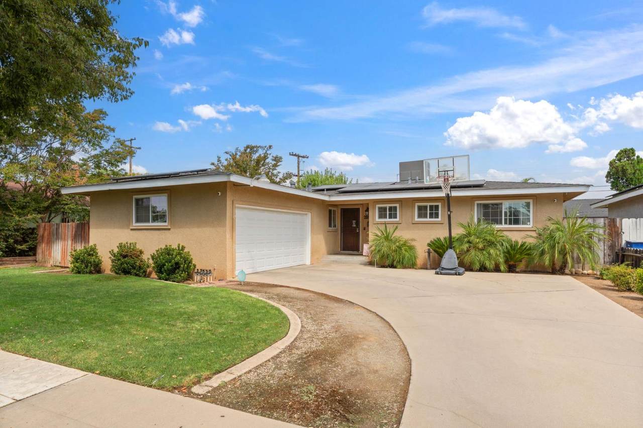 2915 Ashcroft Avenue - Photo 1