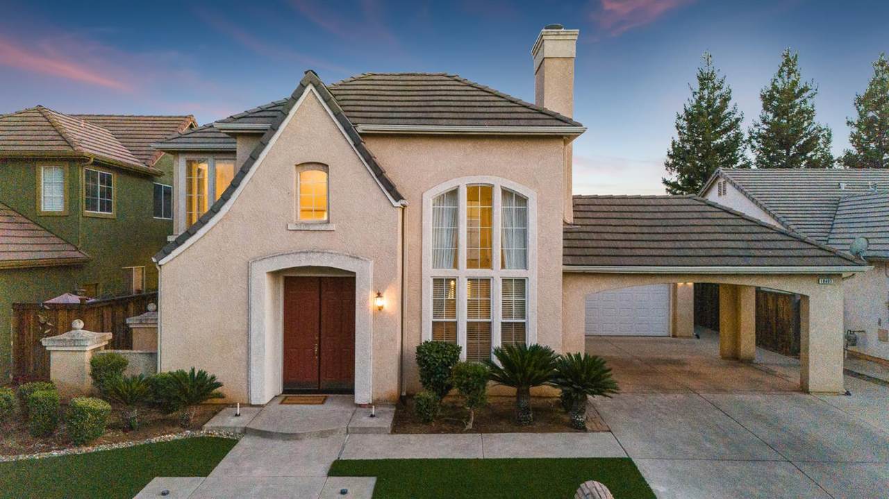10403 Fieldstone Avenue - Photo 1