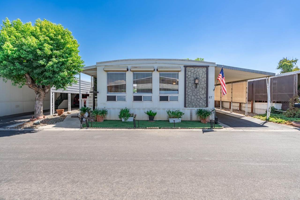 221 Herndon Avenue - Photo 1