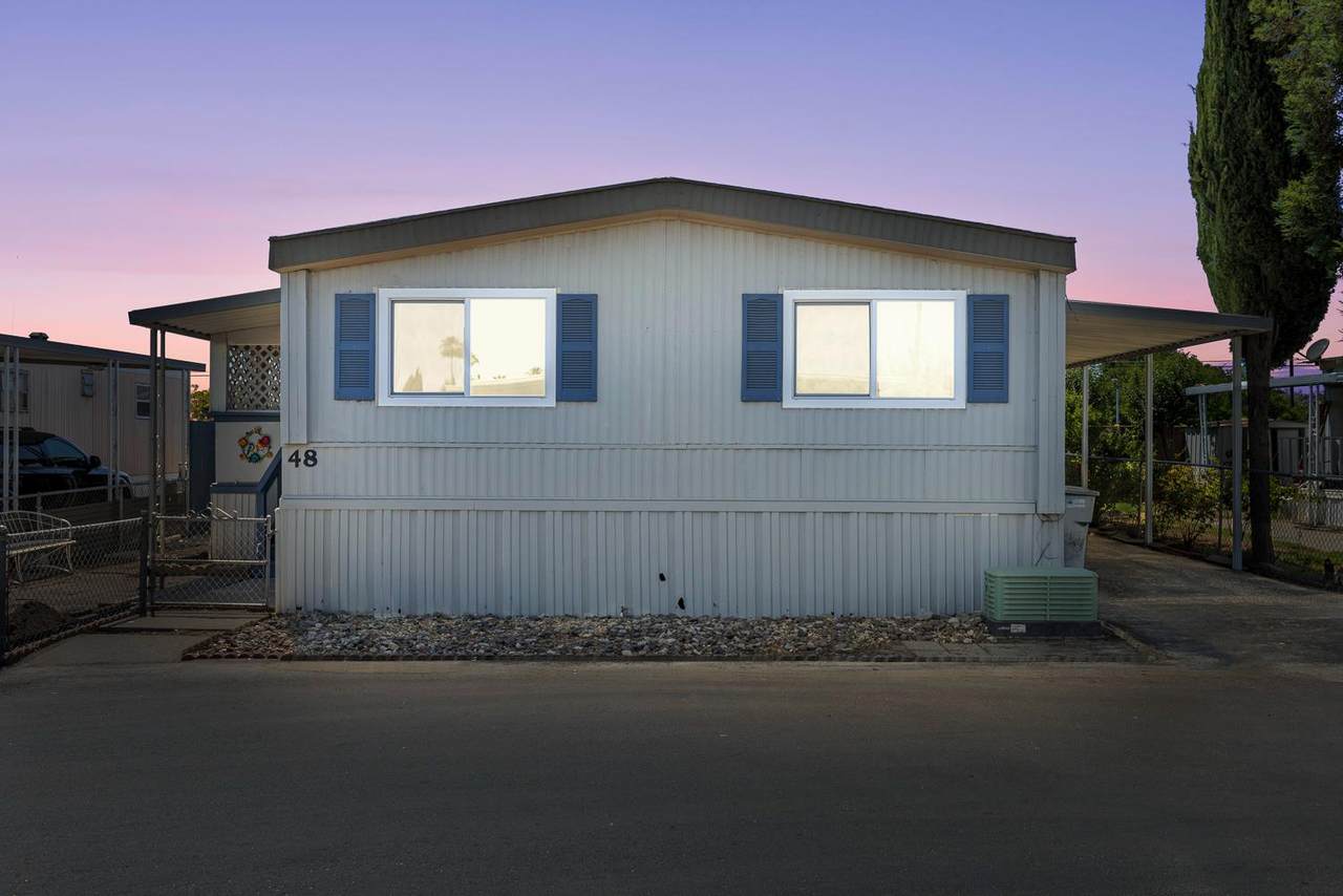 2740 Olive - Photo 1