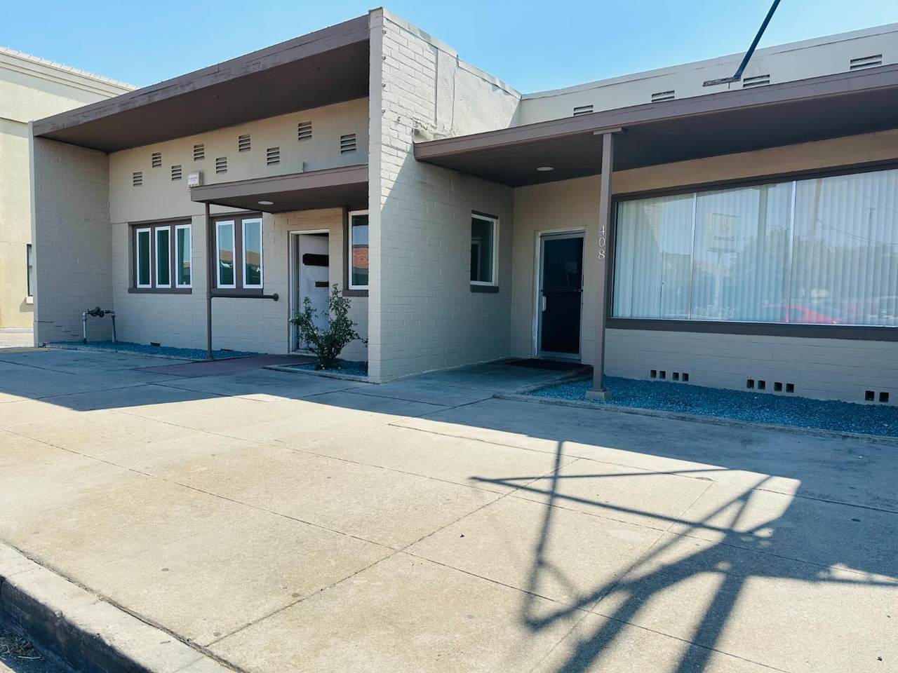 408 Yosemite Avenue - Photo 1